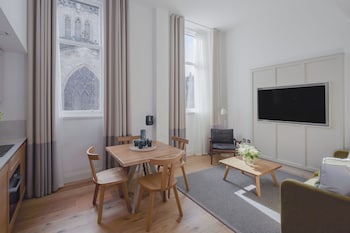 old town chambers autograph collection