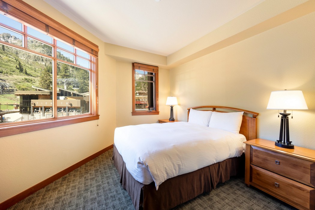 The Village At Palisades Tahoe,Olympic Valley>>Lake Tahoe,4 star