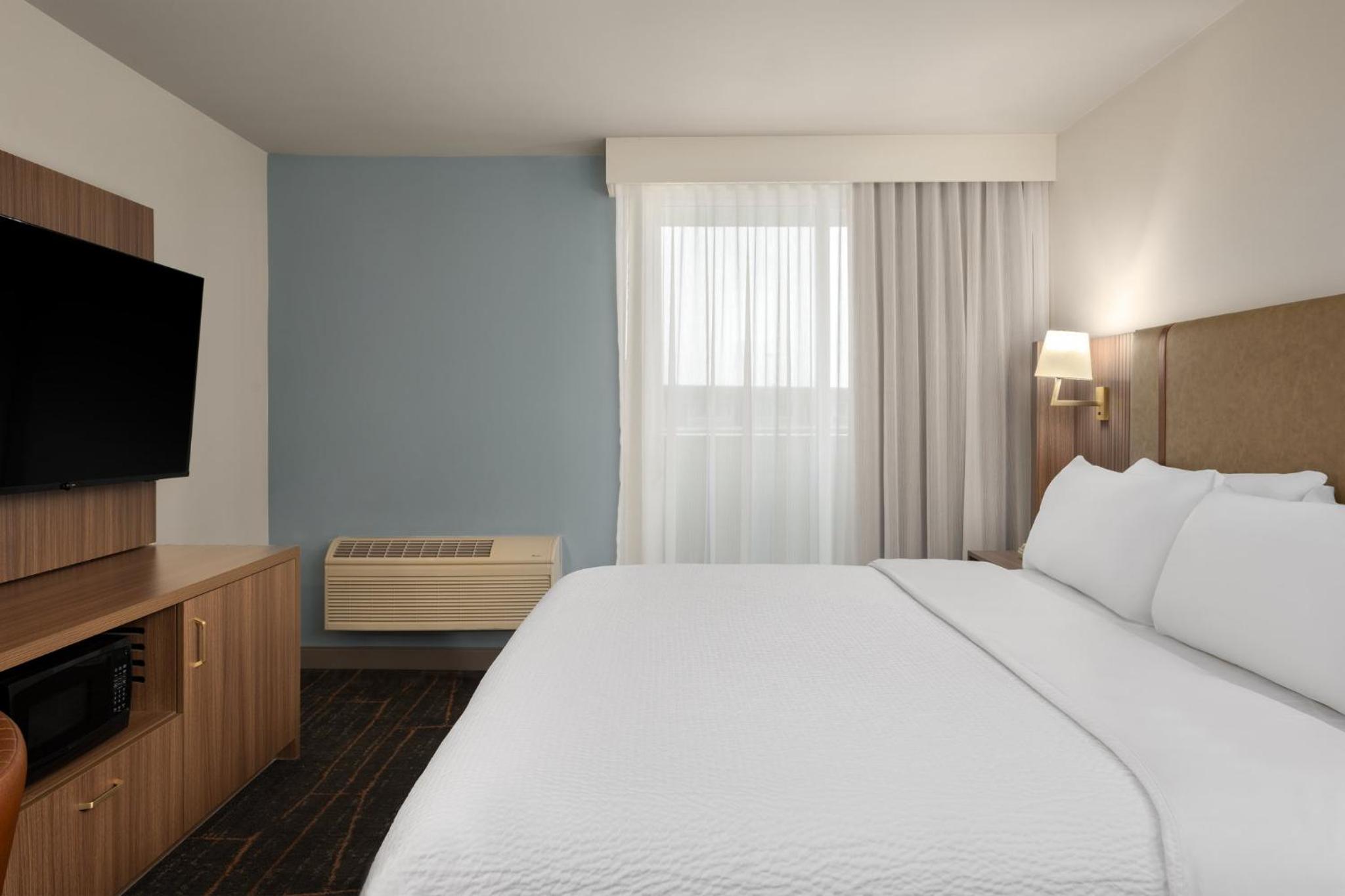 holiday inn ontario an ihg hotel