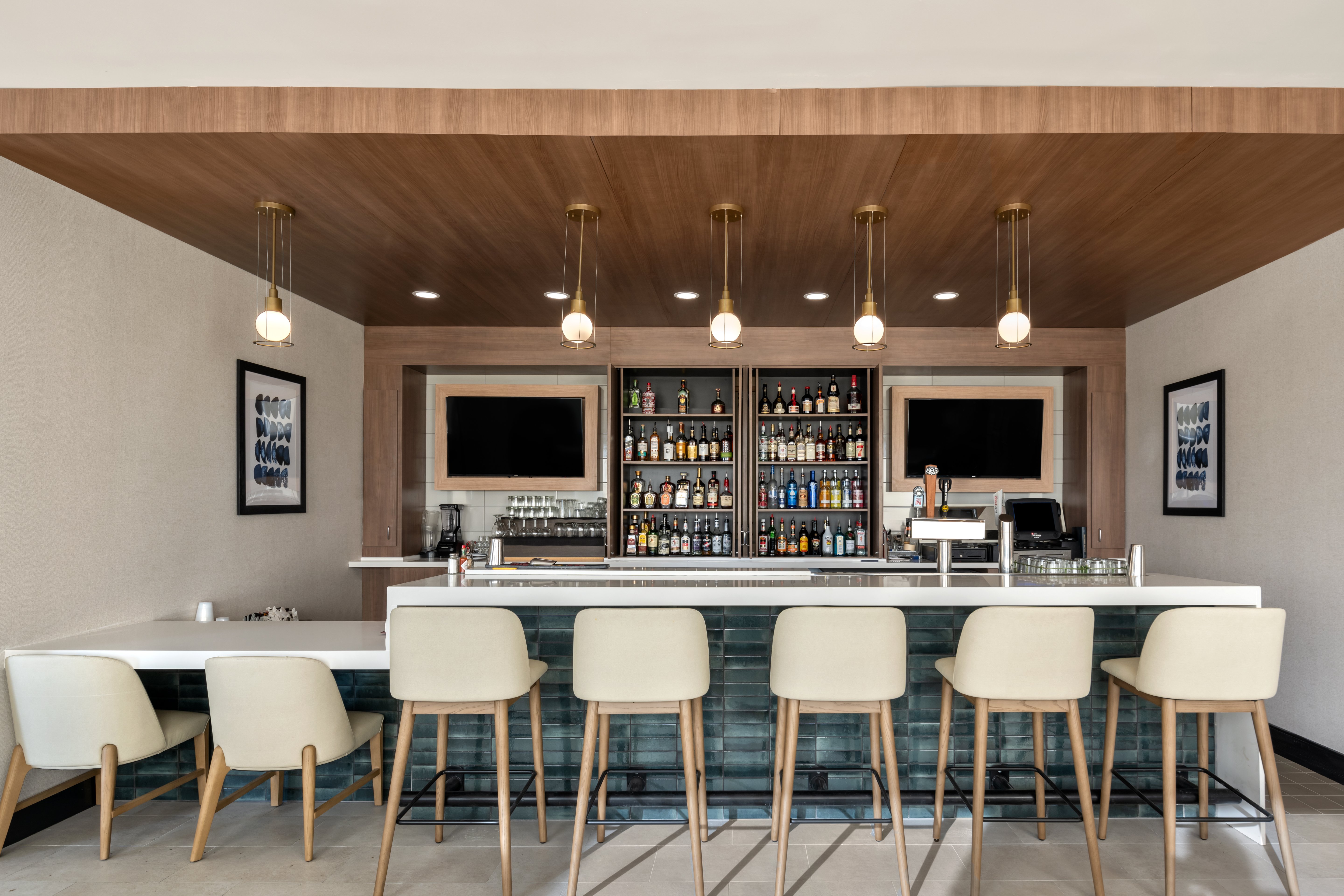 holiday inn ontario an ihg hotel