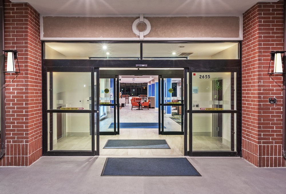 holiday inn express hotel and suites orange by ihg