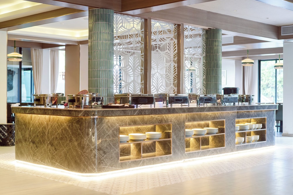 howard johnson by wyndham phuket naiyang