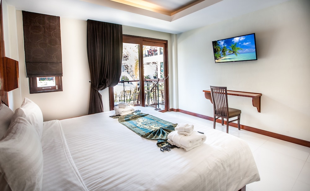 howard johnson by wyndham phuket naiyang