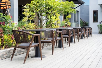 howard johnson by wyndham phuket naiyang