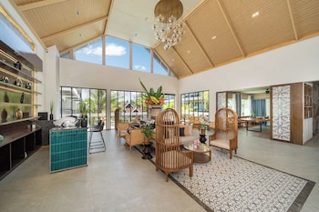 Howard Johnson By Wyndham Phuket Naiyang,,4 star