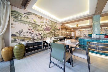 howard johnson by wyndham phuket naiyang