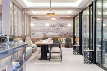 howard johnson by wyndham phuket naiyang