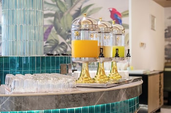 howard johnson by wyndham phuket naiyang