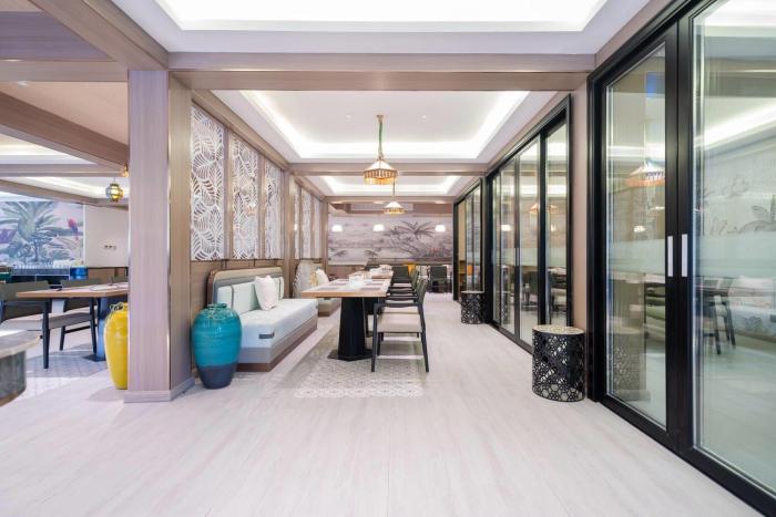howard johnson by wyndham phuket naiyang