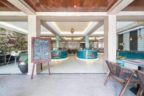 howard johnson by wyndham phuket naiyang