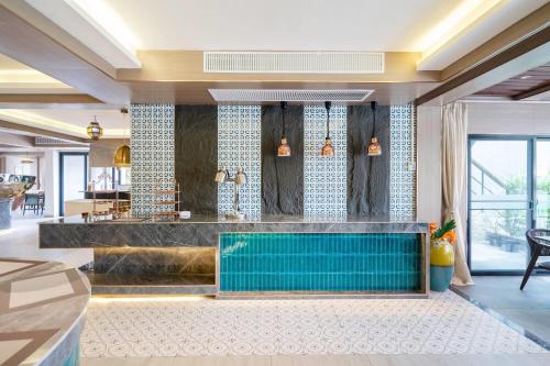 howard johnson by wyndham phuket naiyang