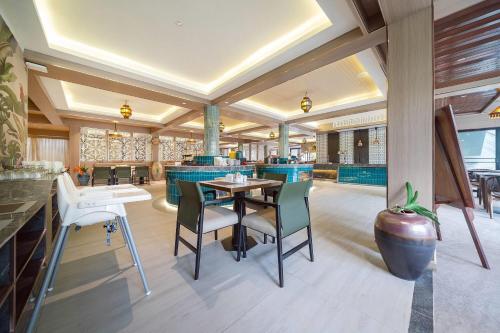 howard johnson by wyndham phuket naiyang
