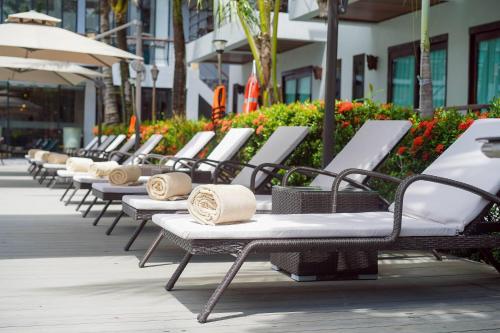howard johnson by wyndham phuket naiyang