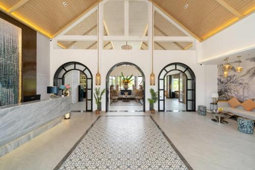 howard johnson by wyndham phuket naiyang