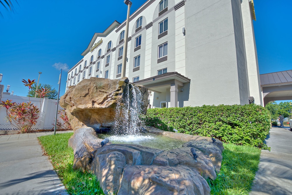 sonesta essential orlando