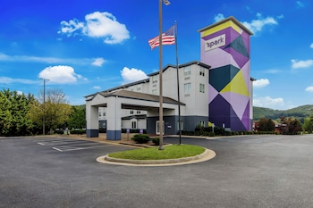 Spark By Hilton Lynchburg,,3 star