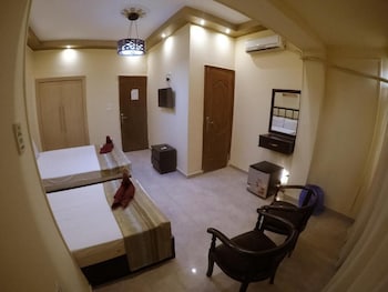 City Hotel,El-Tahrir Square,3 star