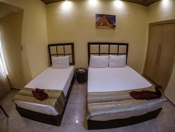 City Hotel,El-Tahrir Square,3 star
