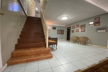 Hotel O Rb Homestay & Farms,,2 star