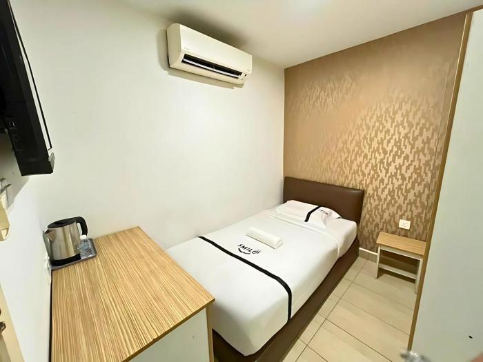smile hotel the mines seri kembangan