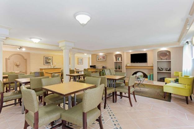la quinta inn by wyndham orlando airport west