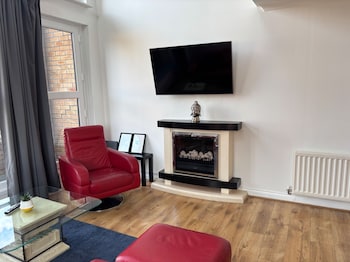 glasgow city escape spacious 3 bedroom apartment