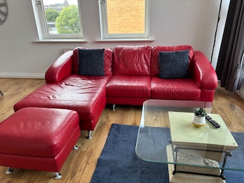 glasgow city escape spacious 3 bedroom apartment