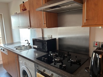 glasgow city escape spacious 3 bedroom apartment