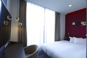 agora place osaka namba