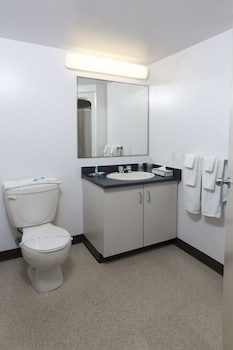 residence and conference centre oshawa