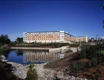 Residence & Conference Centre - Oshawa,Ontario>>Durham,2 star