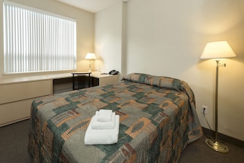 Residence & Conference Centre - Oshawa,Ontario>>Durham,2 star