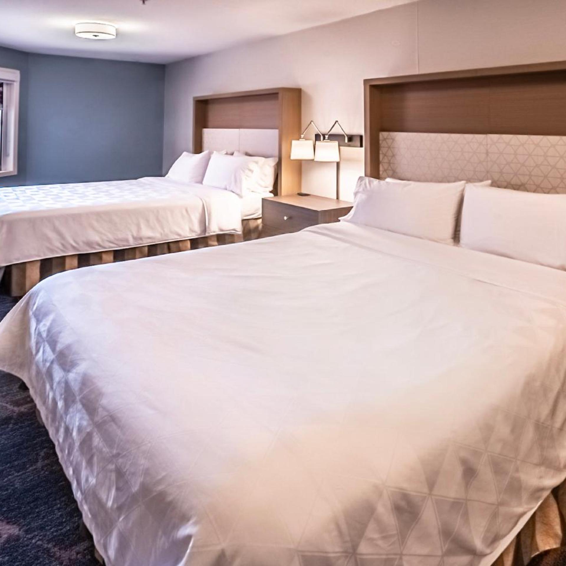 holiday inn hotel and suites osoyoos by ihg