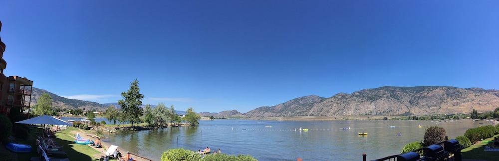 holiday inn hotel and suites osoyoos by ihg