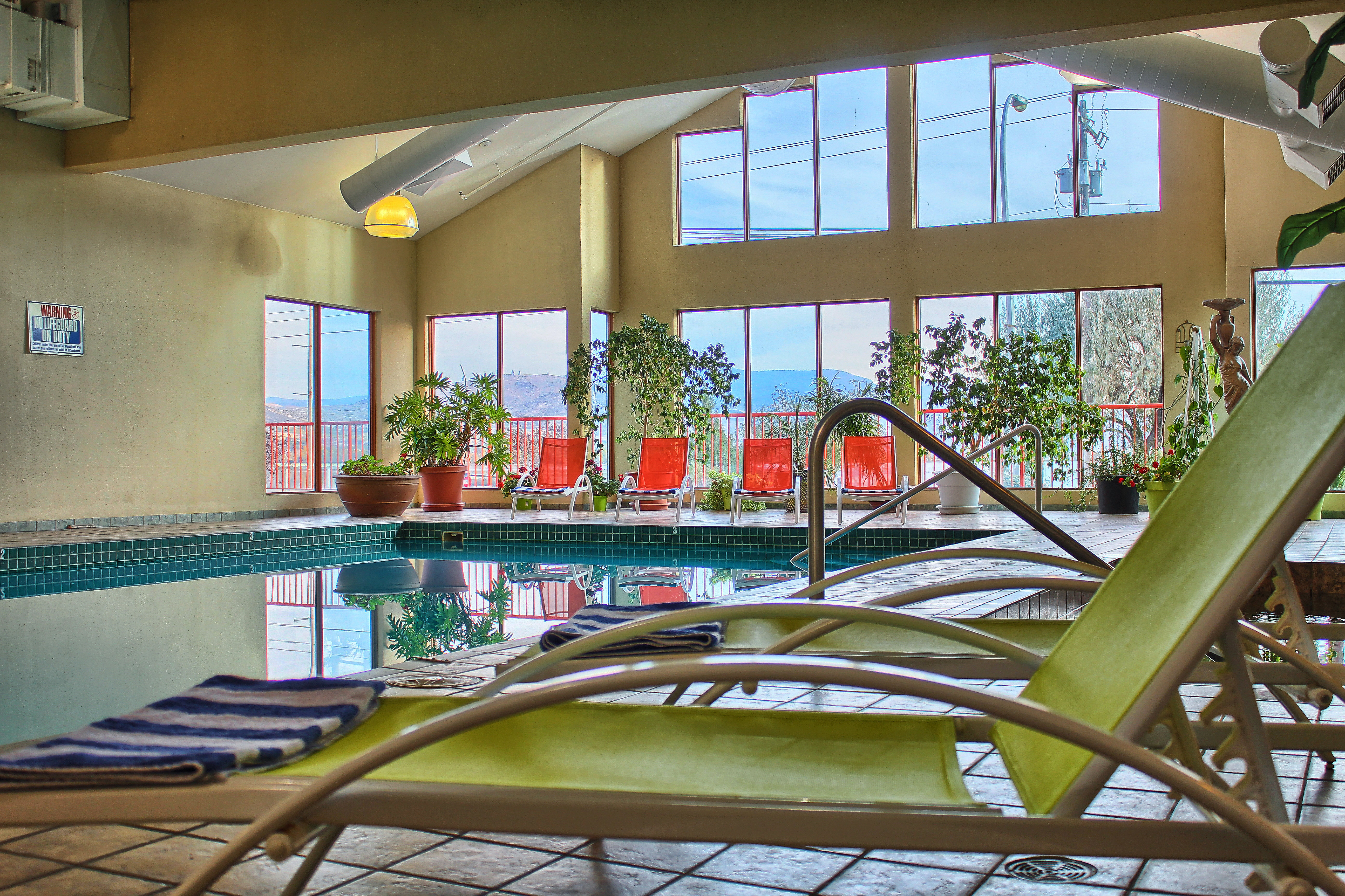 holiday inn hotel and suites osoyoos by ihg