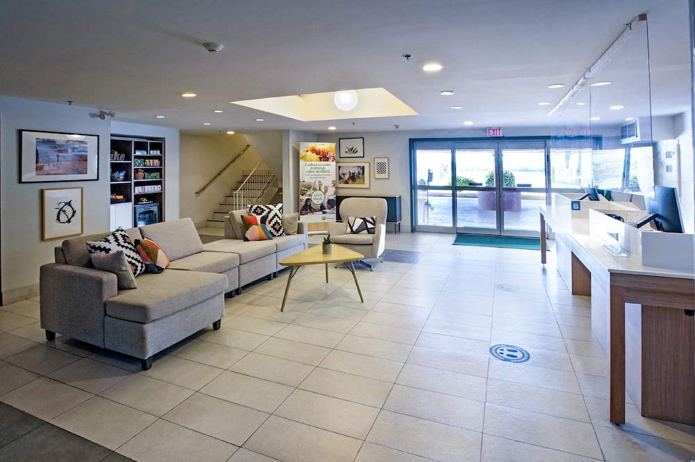 holiday inn hotel and suites osoyoos by ihg