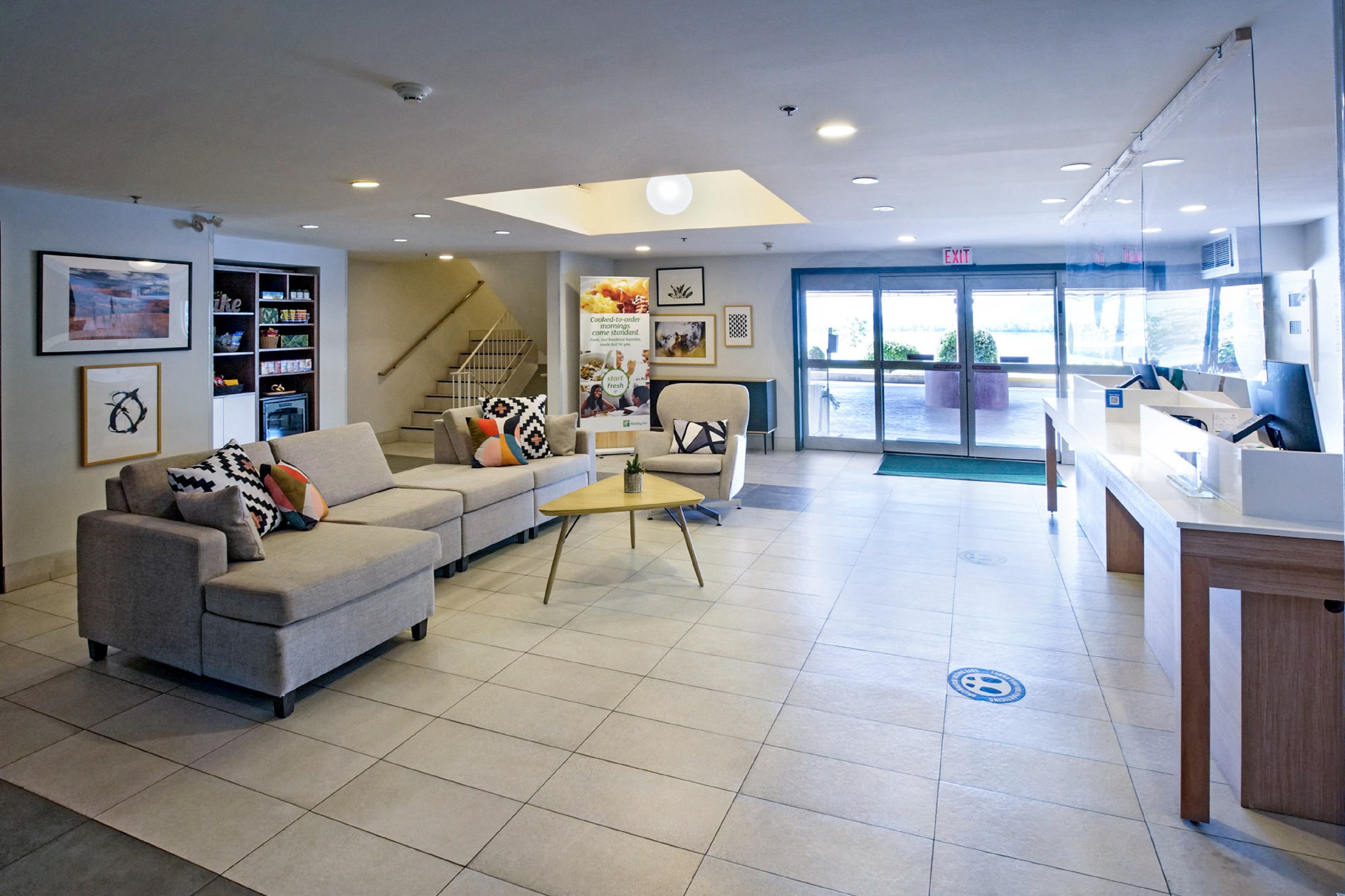 holiday inn hotel and suites osoyoos by ihg