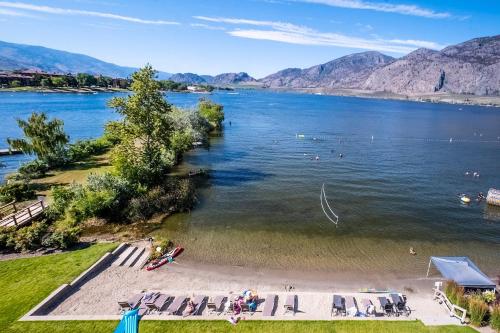 holiday inn hotel and suites osoyoos by ihg