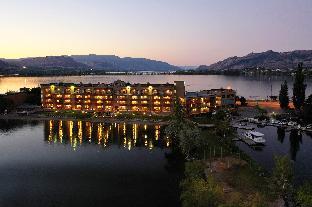 holiday inn hotel and suites osoyoos by ihg