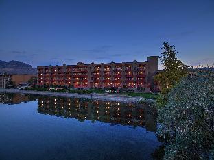 holiday inn hotel and suites osoyoos by ihg