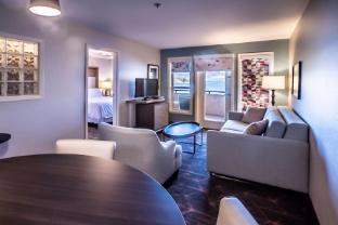 holiday inn hotel and suites osoyoos by ihg