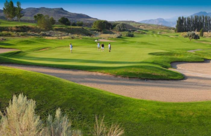 holiday inn hotel and suites osoyoos by ihg