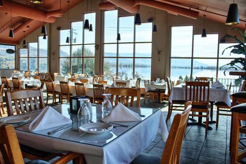 holiday inn hotel and suites osoyoos by ihg