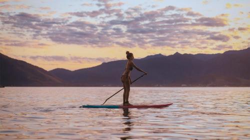 holiday inn hotel and suites osoyoos by ihg