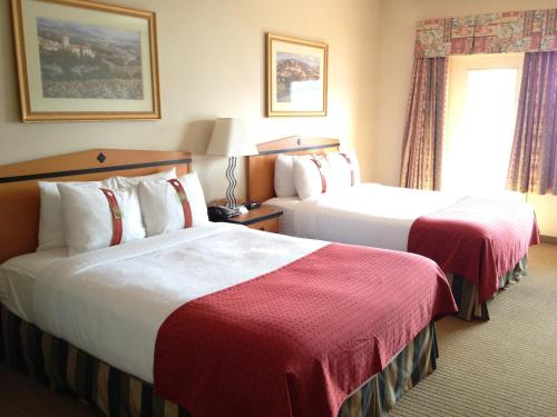 holiday inn hotel and suites osoyoos by ihg