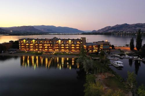 holiday inn hotel and suites osoyoos by ihg