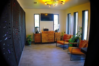 Rodeway Inn,,3 star
