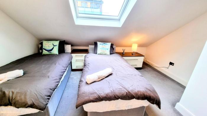 surbiton luxury garden house 19