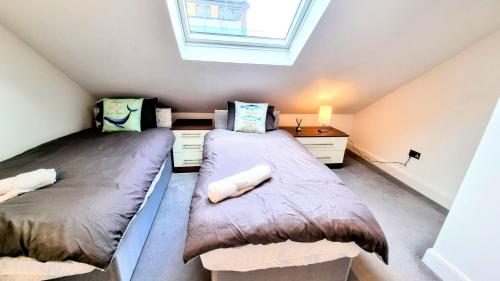 surbiton luxury garden house 19