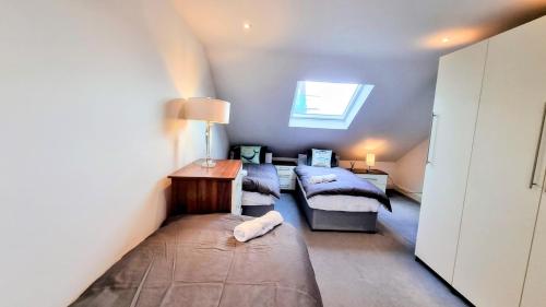 surbiton luxury garden house 19